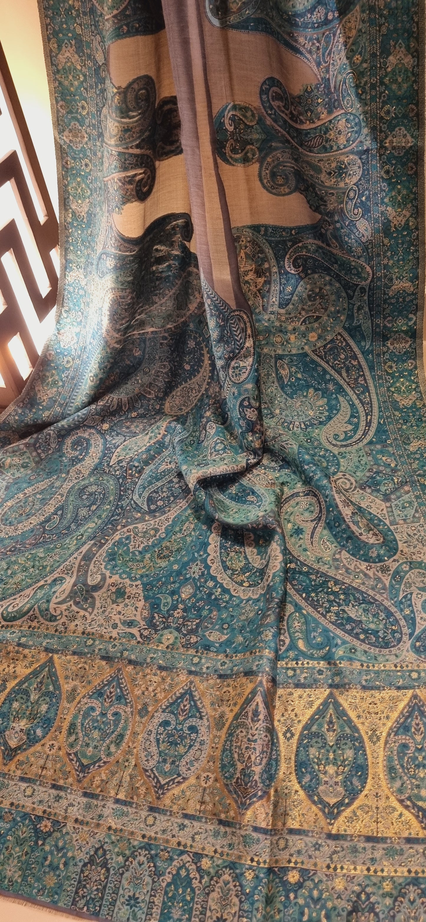 Silk kaani shawl