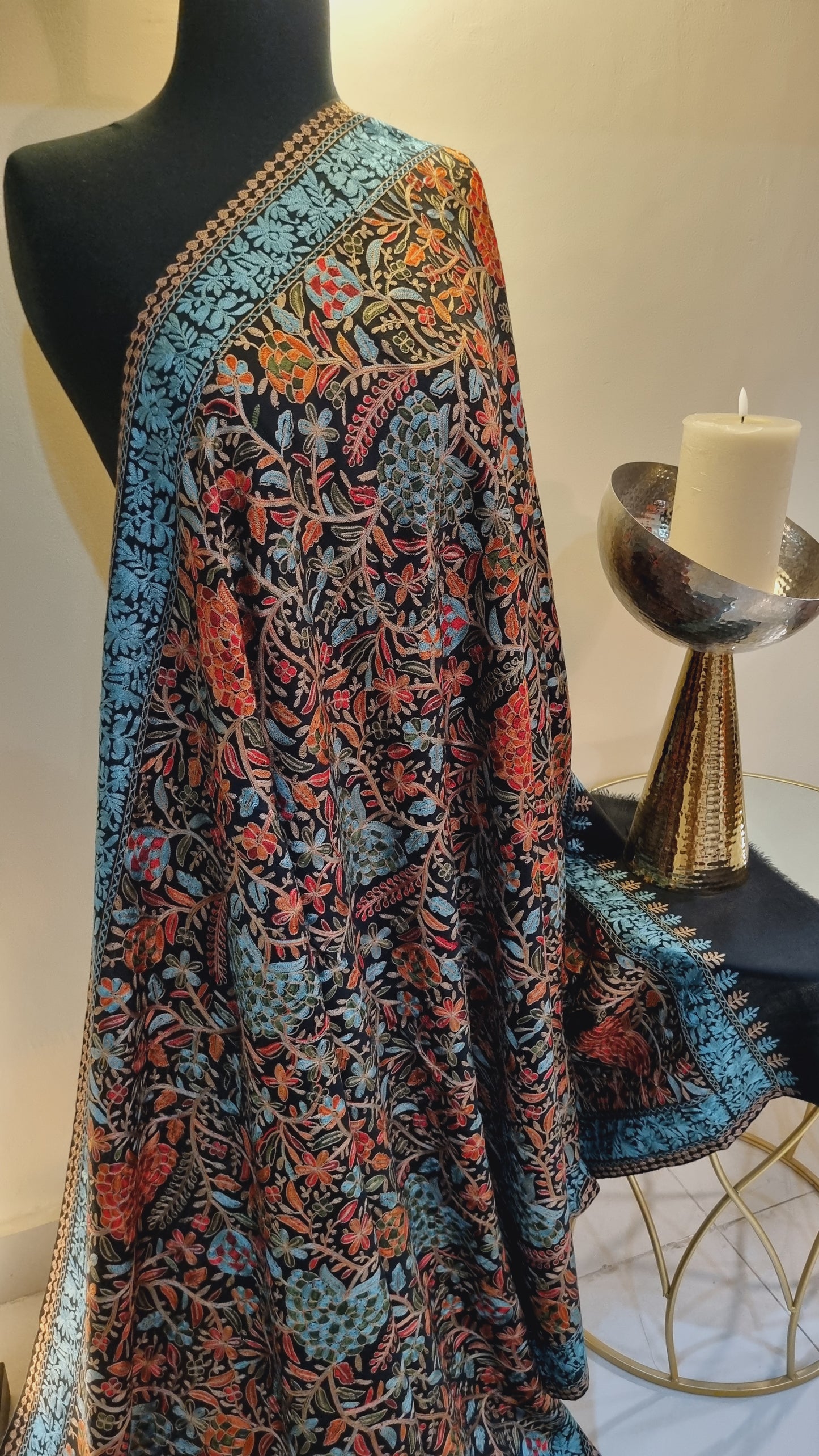 Embroidered pashmina shawl