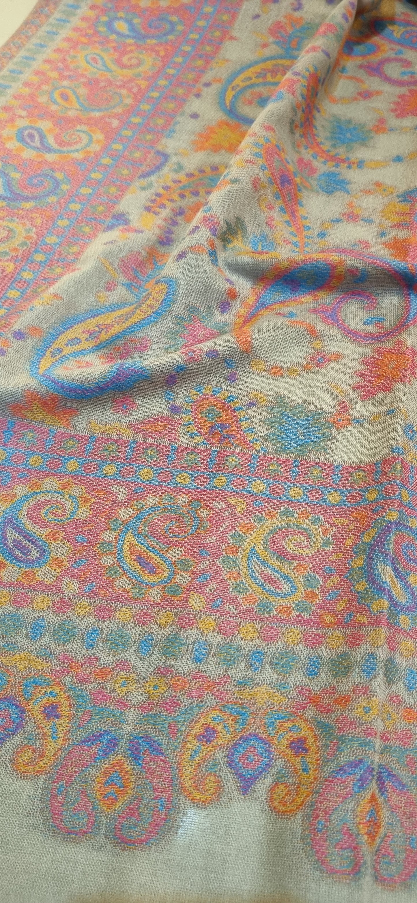 Woolen pashmina kaani shawl