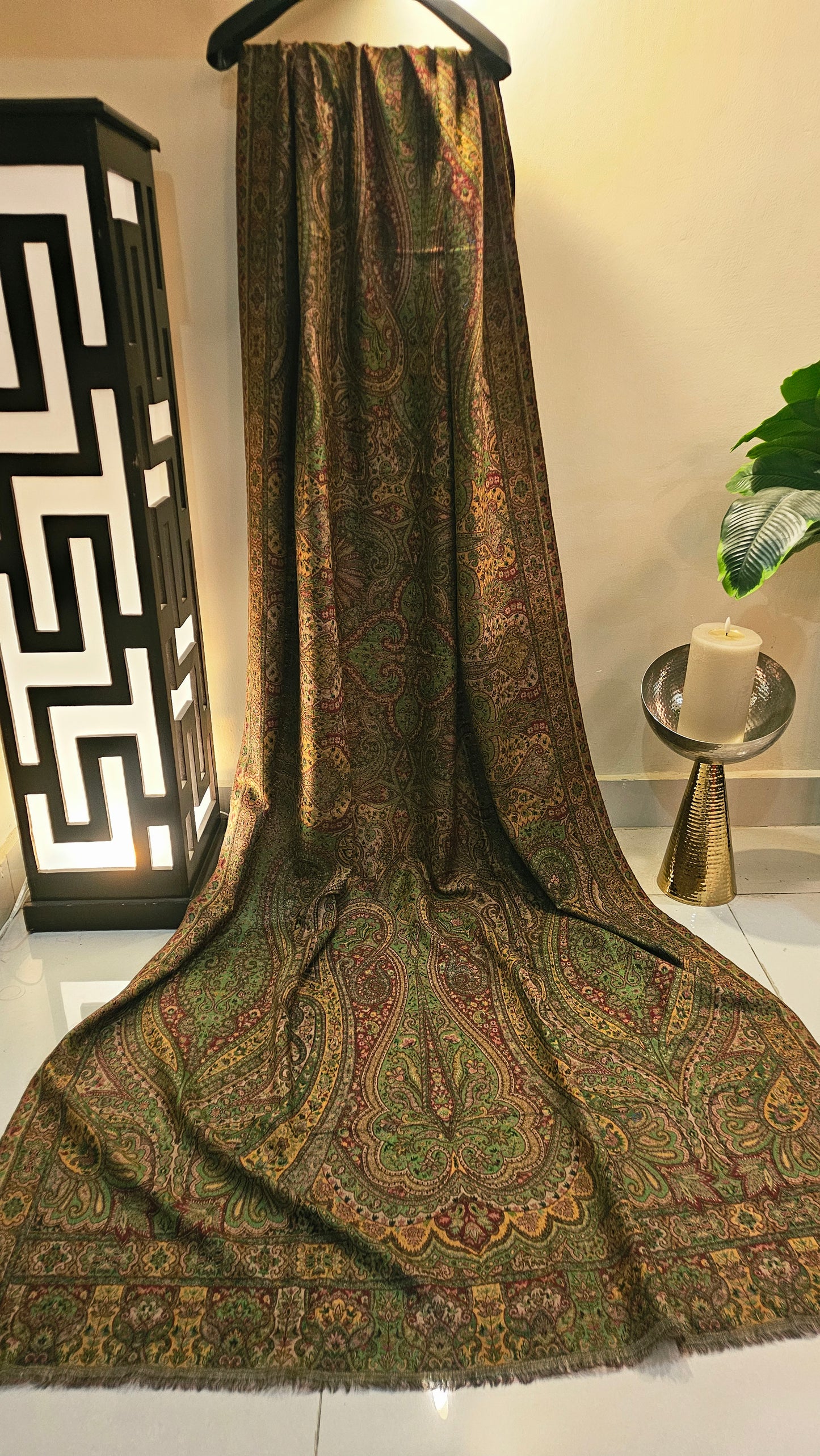 Reversible Persian kaani: Pashmina