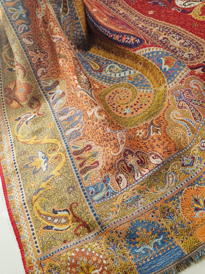 Antique weaved pashmina shawl