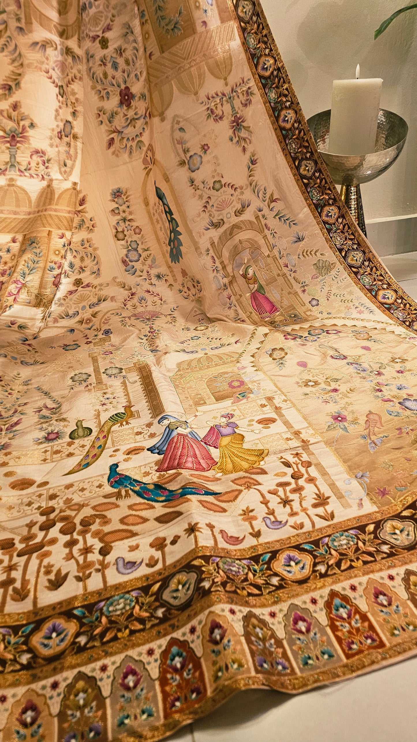 Meenakari shawl:Patola silk