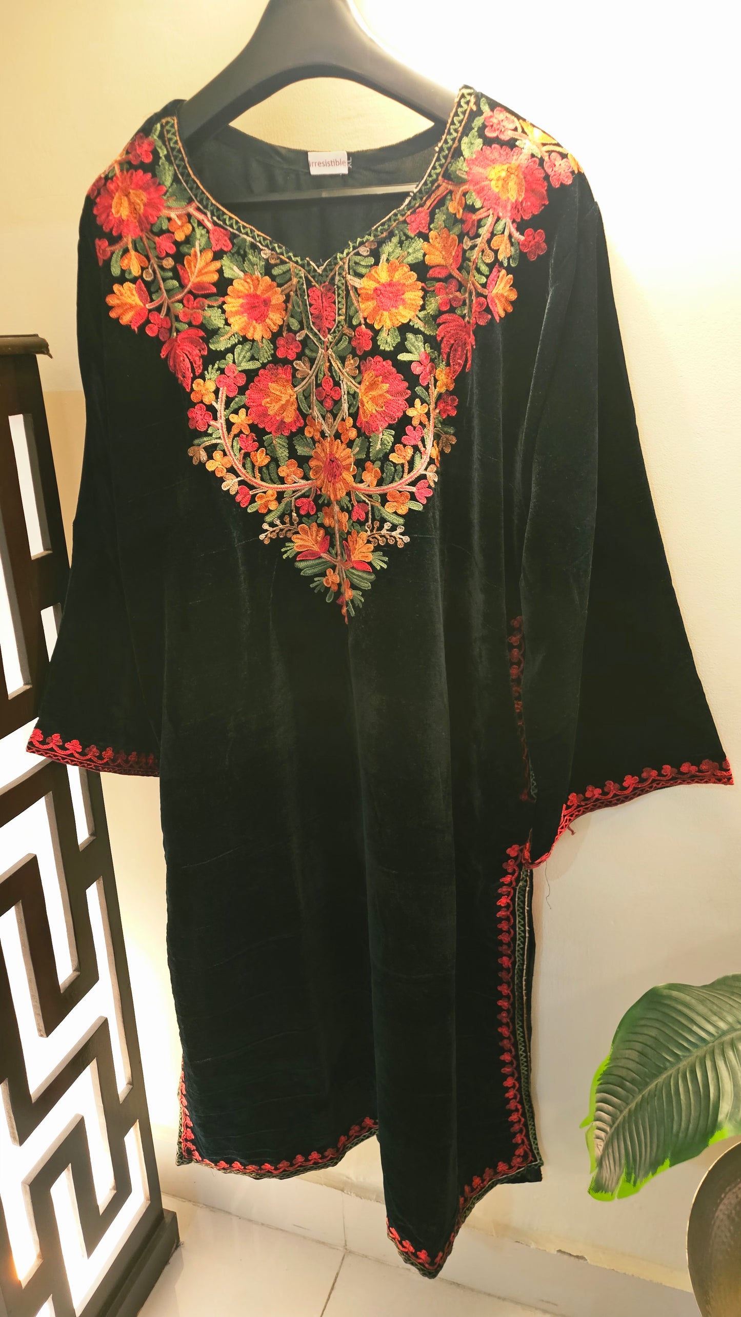 Kashmiri phiran: velvet