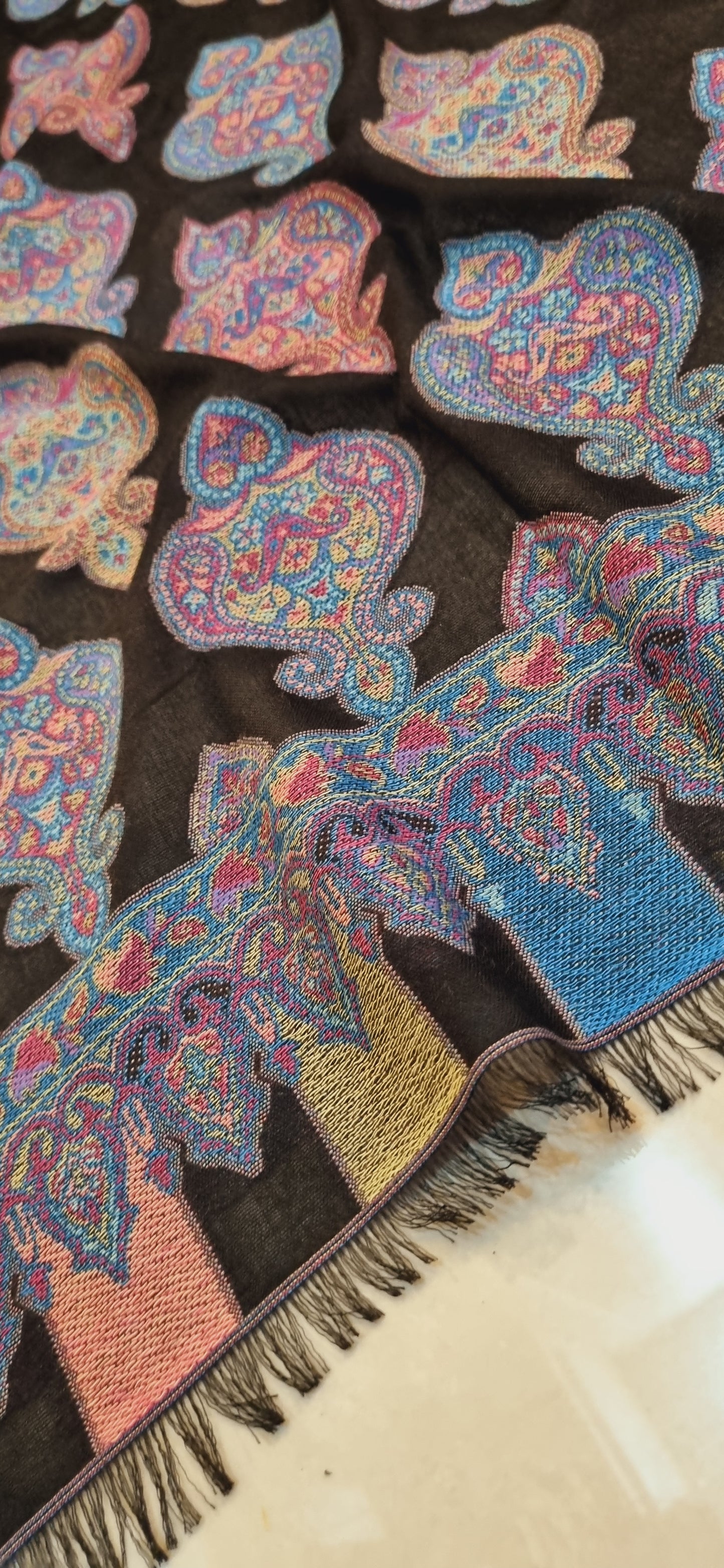 Woollen pashmina kaani shawls