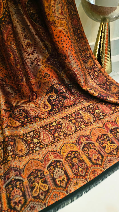 Moonlight reversible gandhara kaani: Pashmina