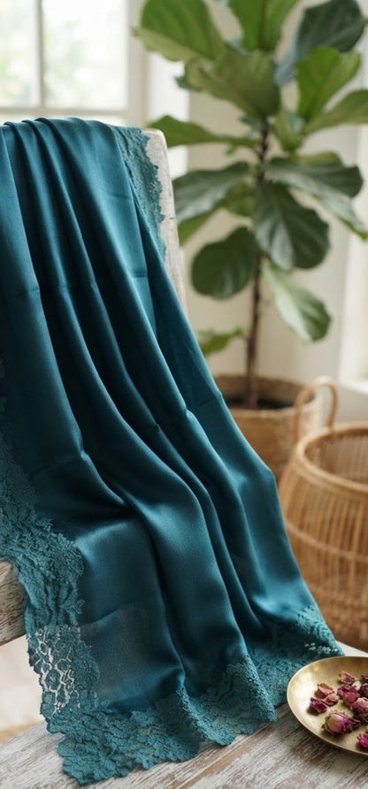 Chantilly shawl: Pashmina
