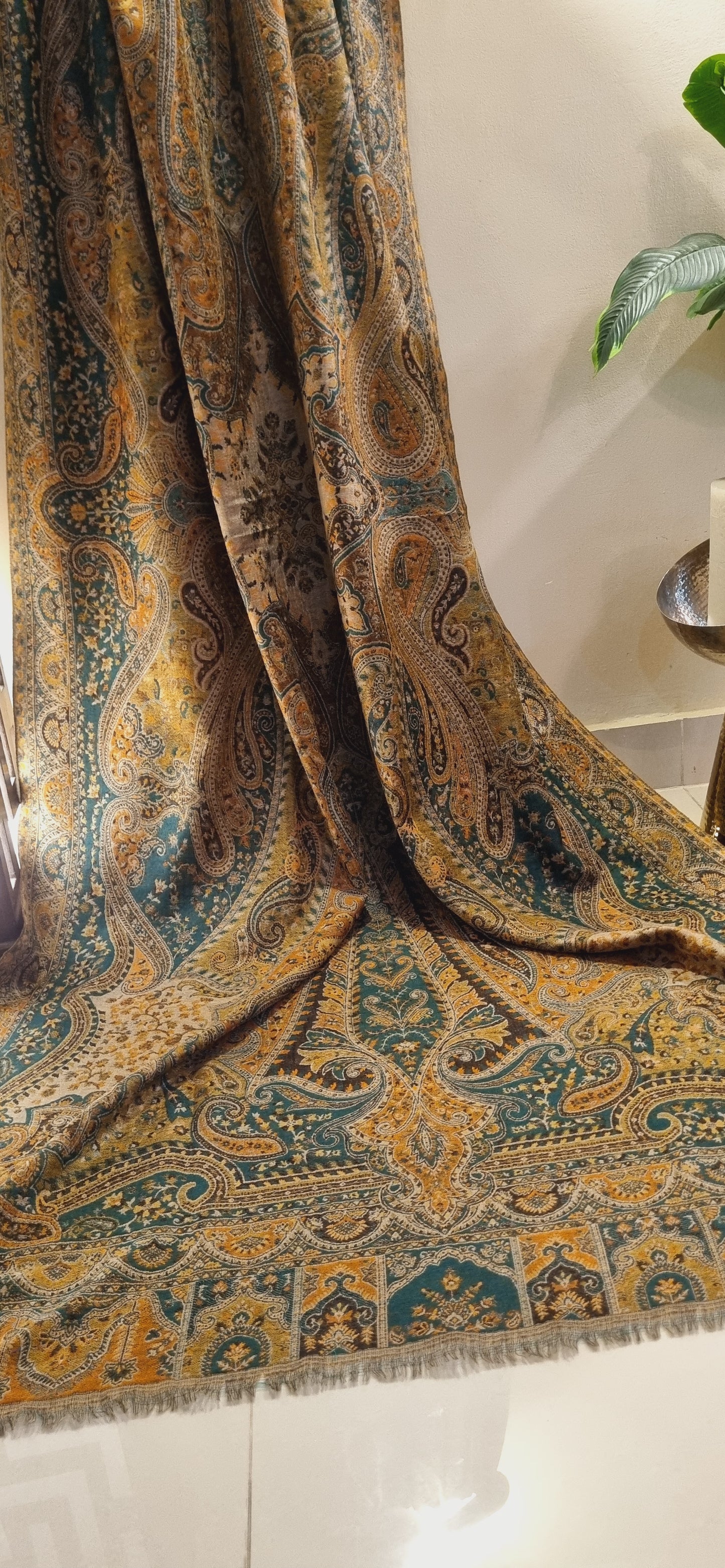 Reversible persian kaani shawl