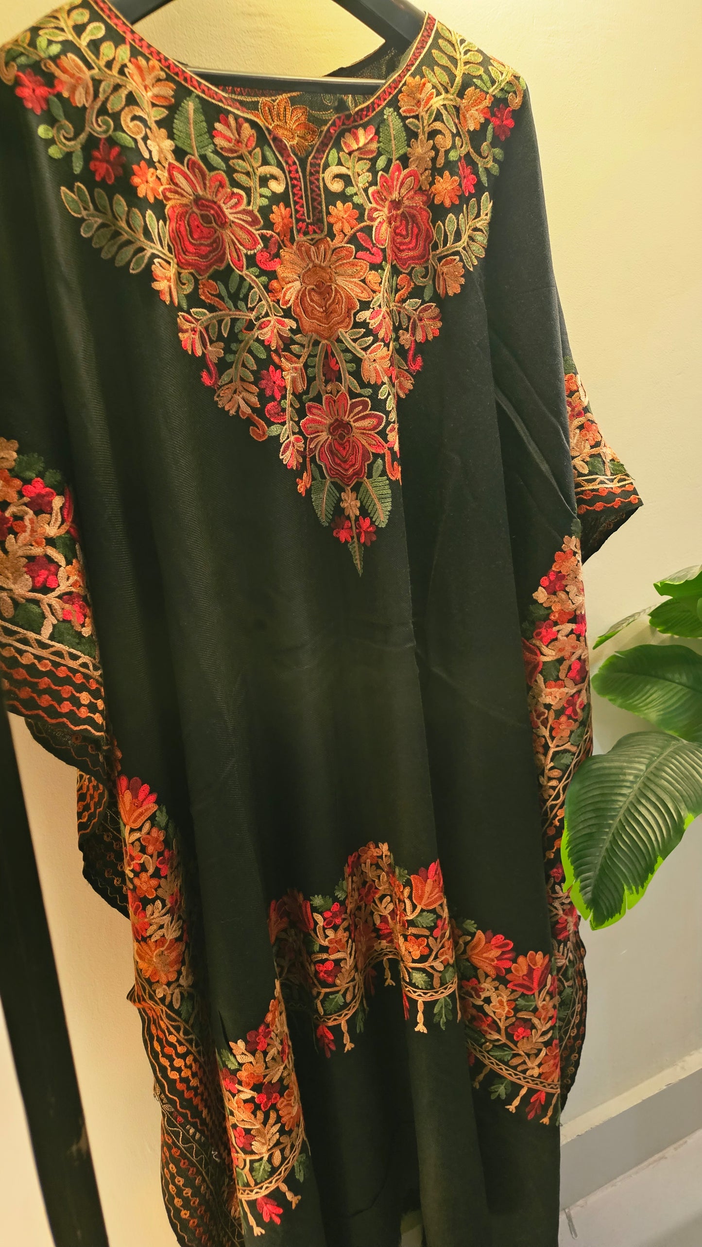 Embroidered cape shawl: Pashmina