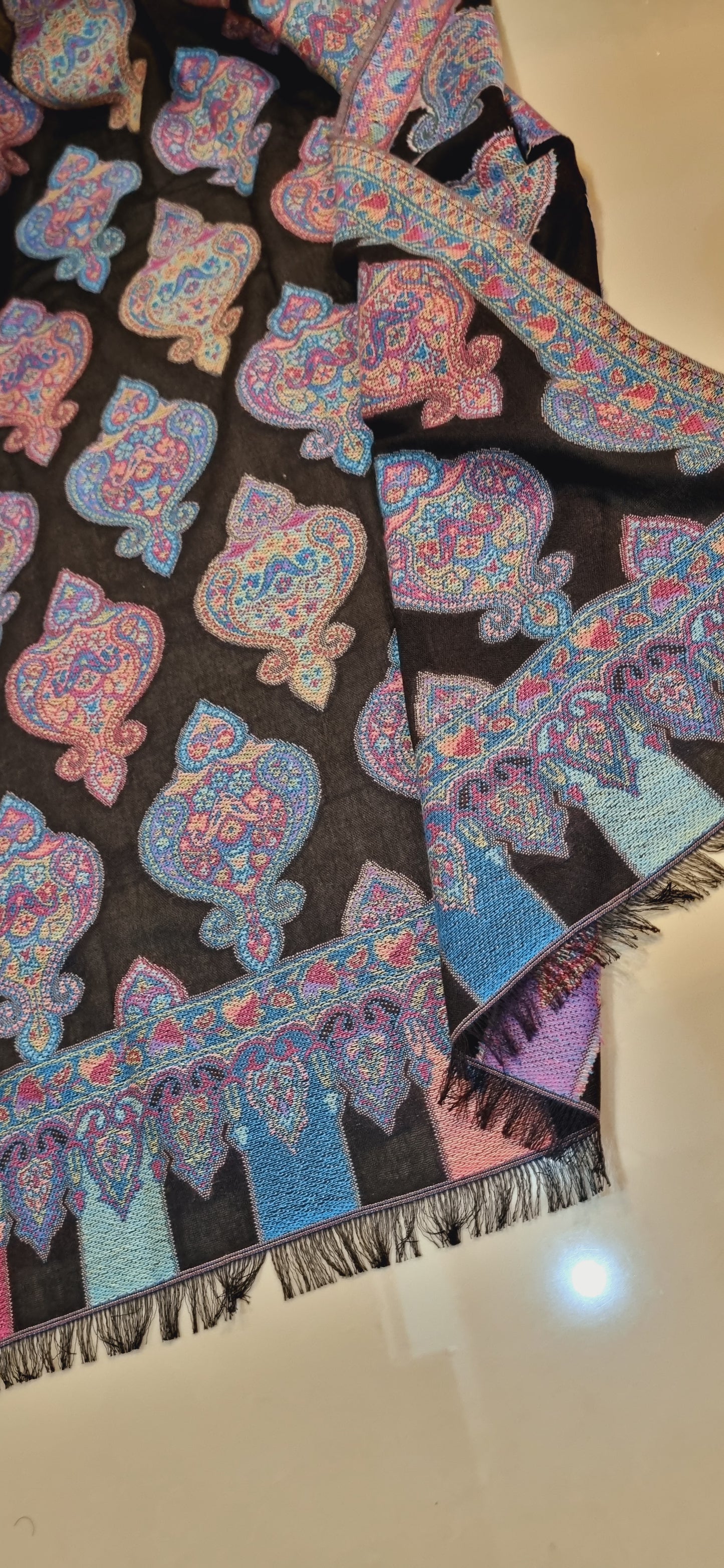 Woollen pashmina kaani shawls