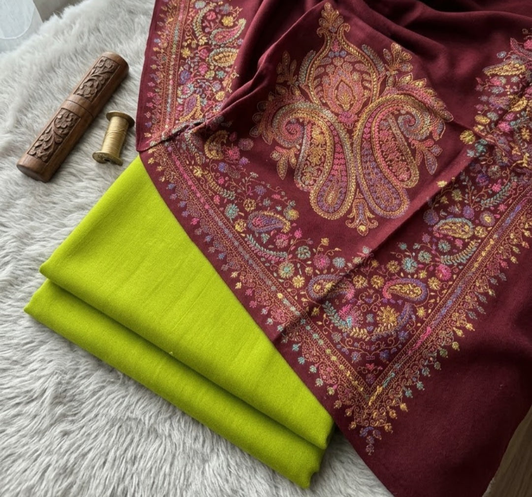 Embroidered suit: Pashmina