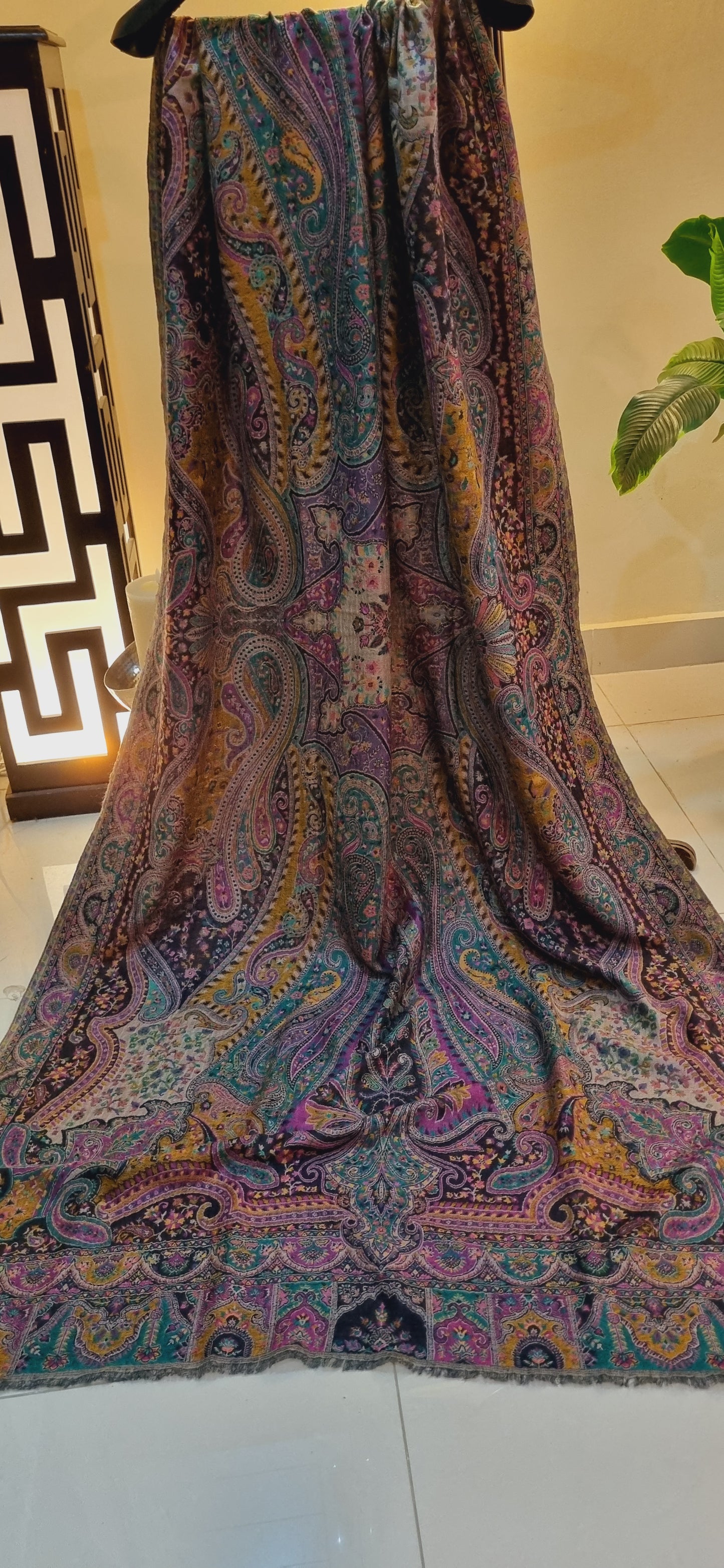 Reversible pashmina kaani shawl