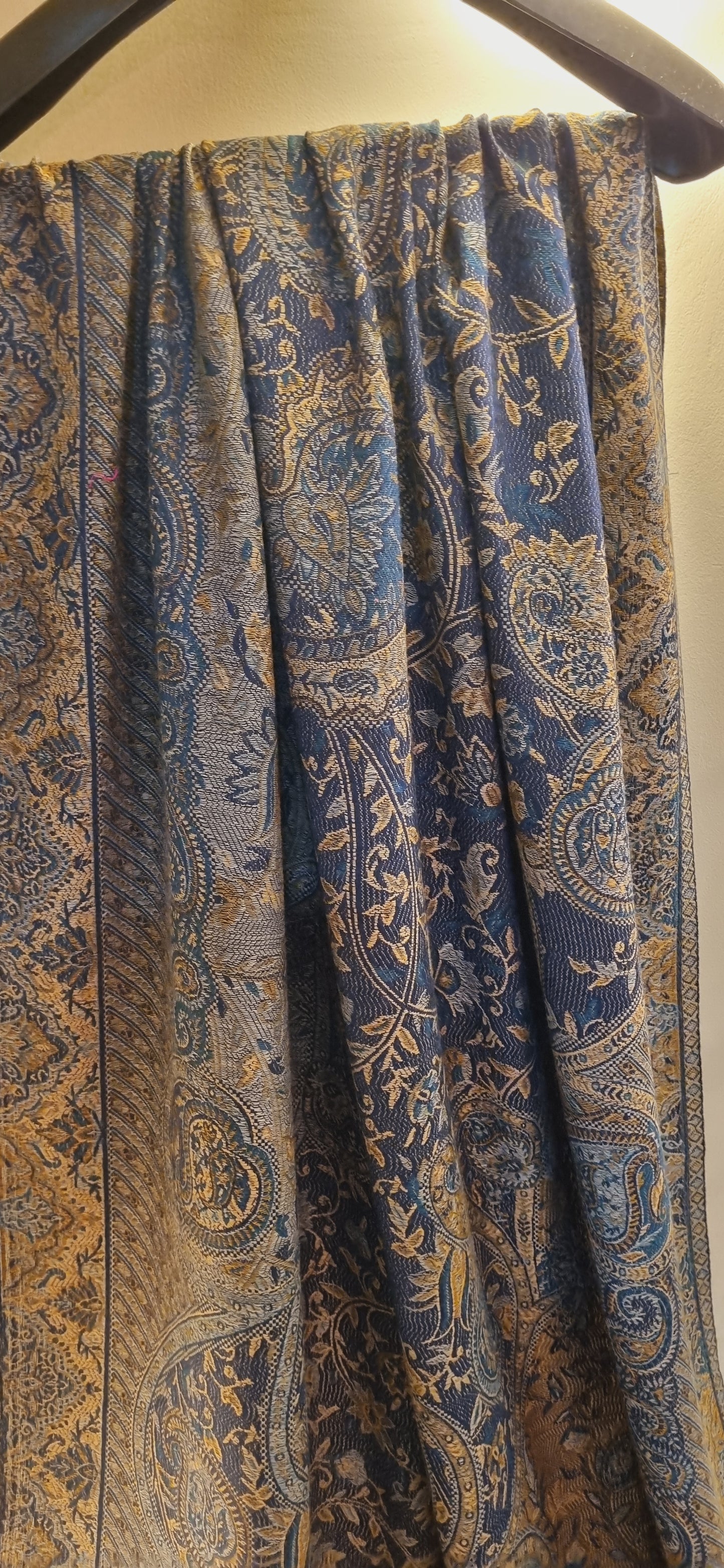Woolen pashmina kaani shawl