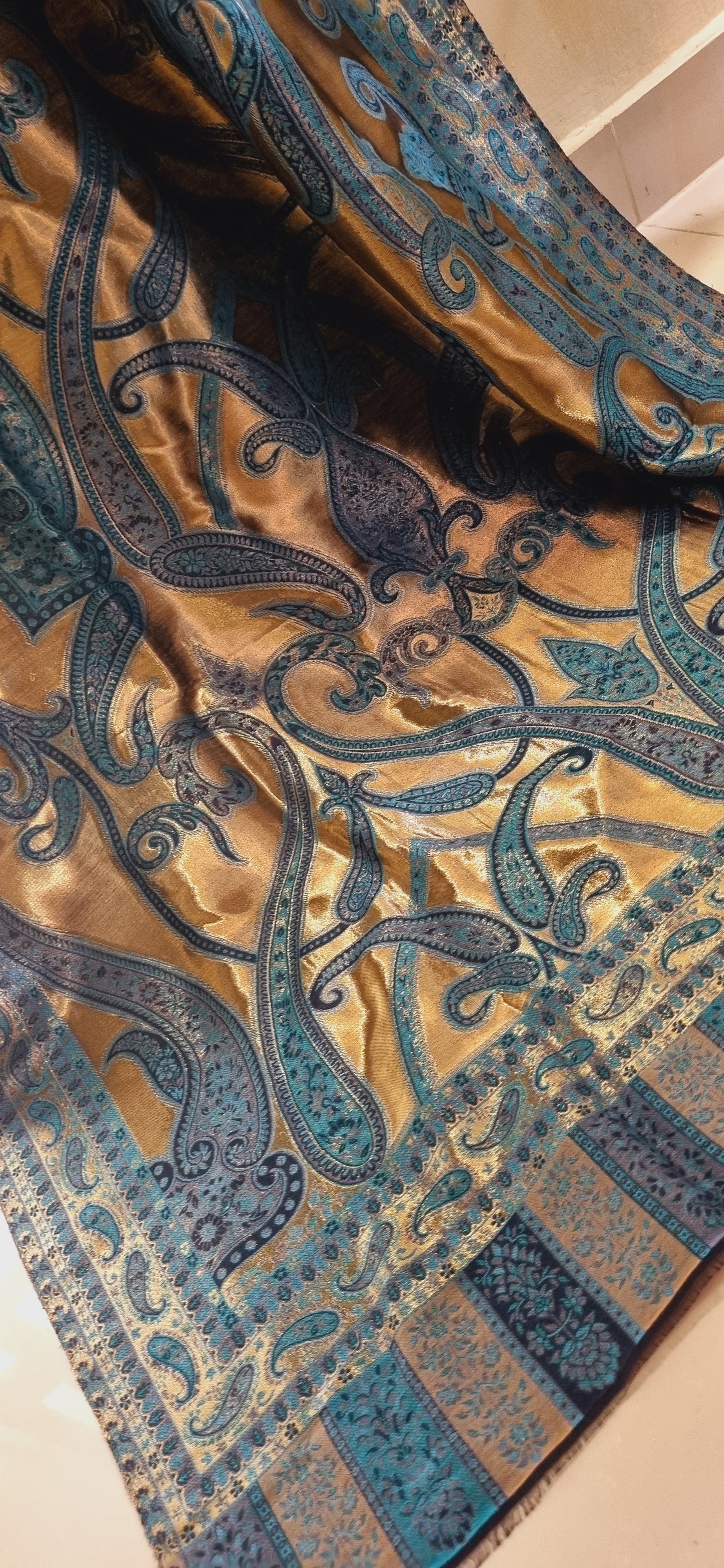 Reversible moonlight kaani shawl