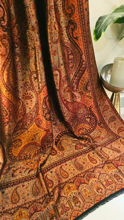 Moonlight reversible gandhara kaani: Pashmina