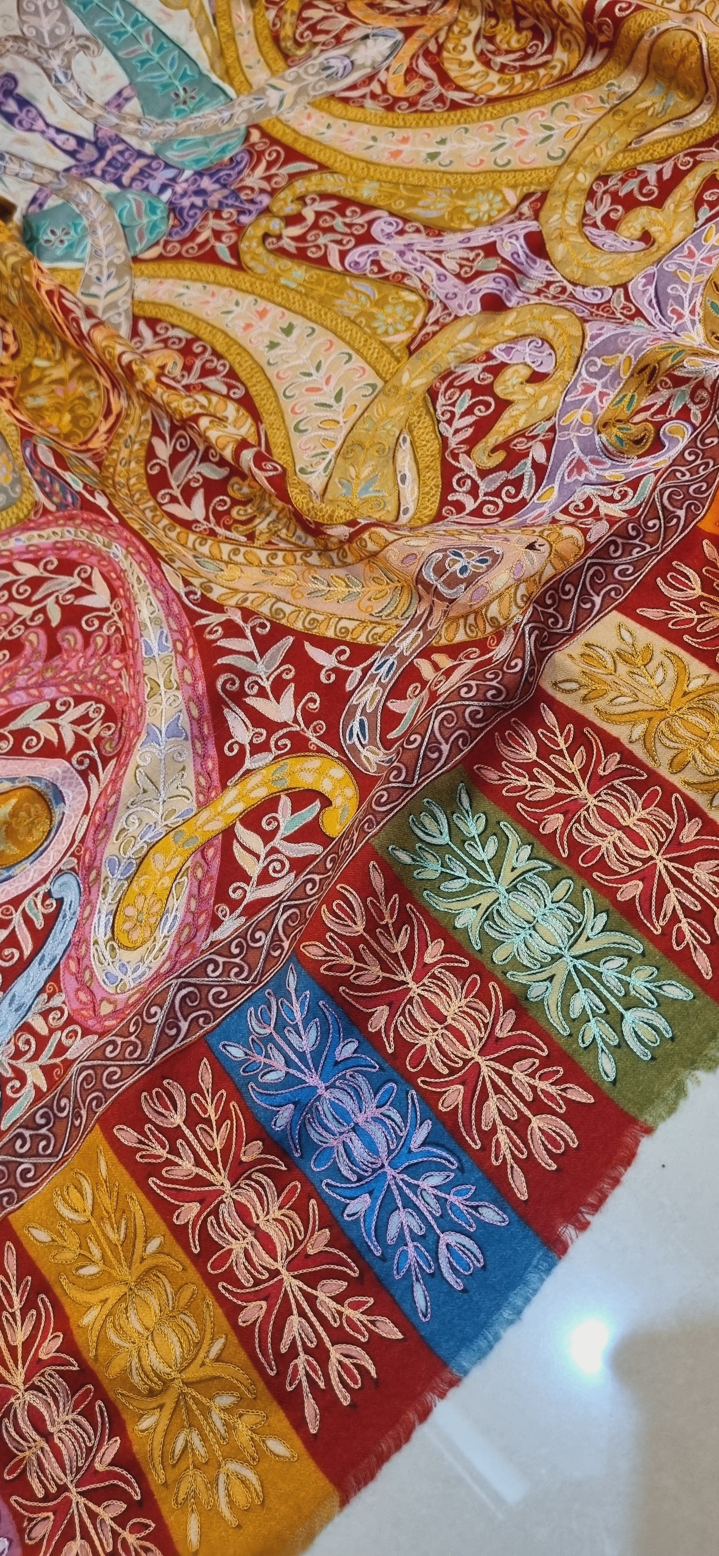 Reelkar embroidered pashmina shawl