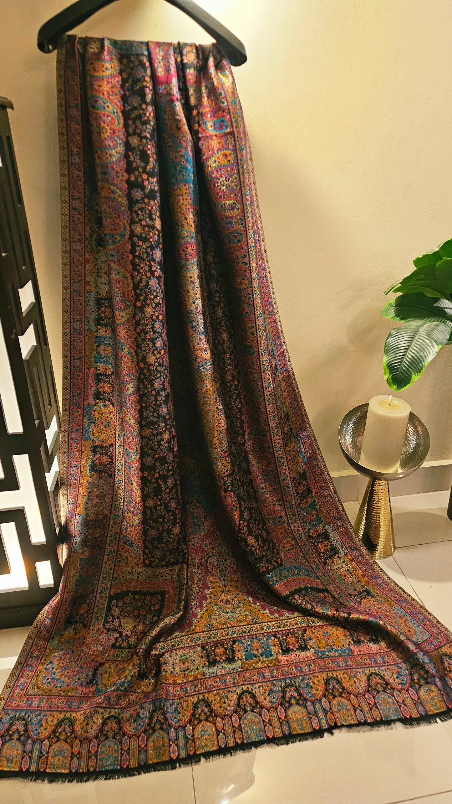 Gandhara reversible kaani: shawl