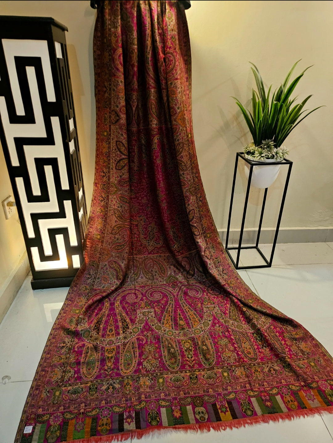 Reversible Persian kaani: Pashmina
