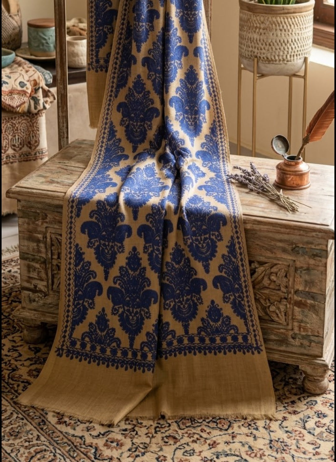Embroidered minishawl: pashmina