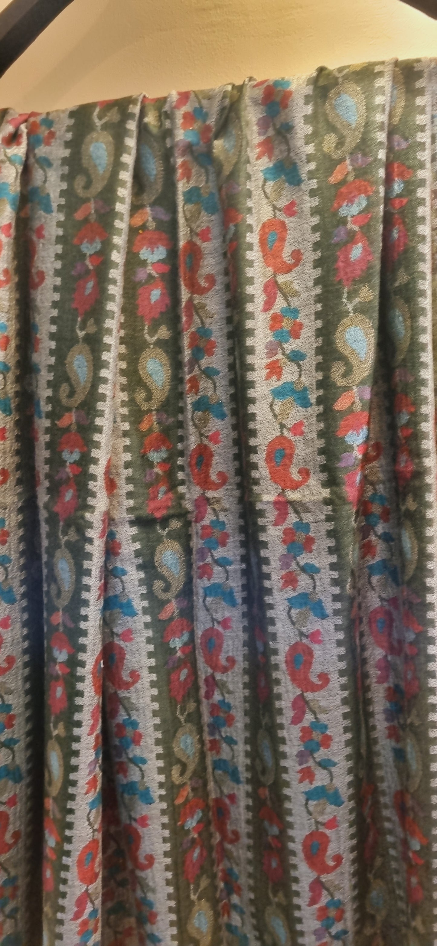 Toosh kaani shawl