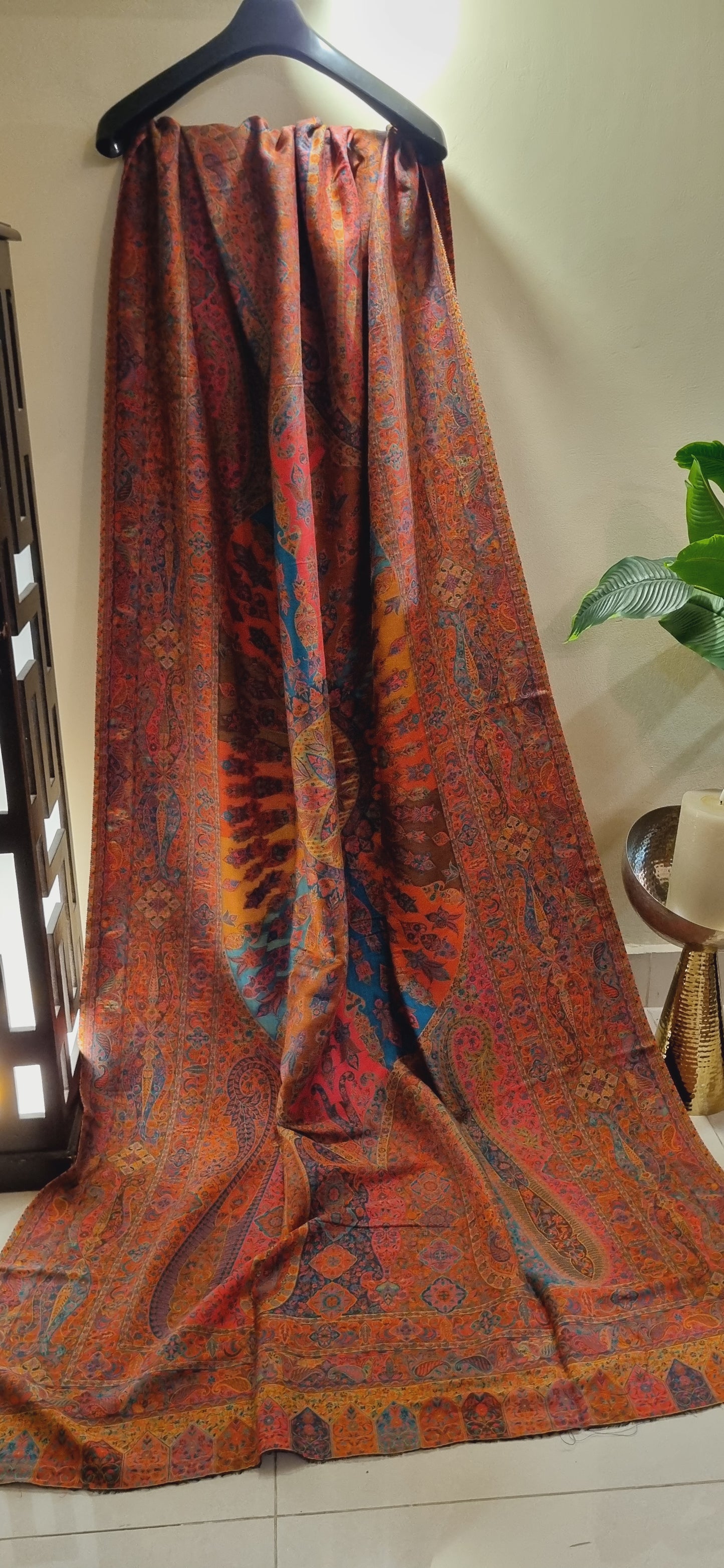 Shahjahani kaani shawl