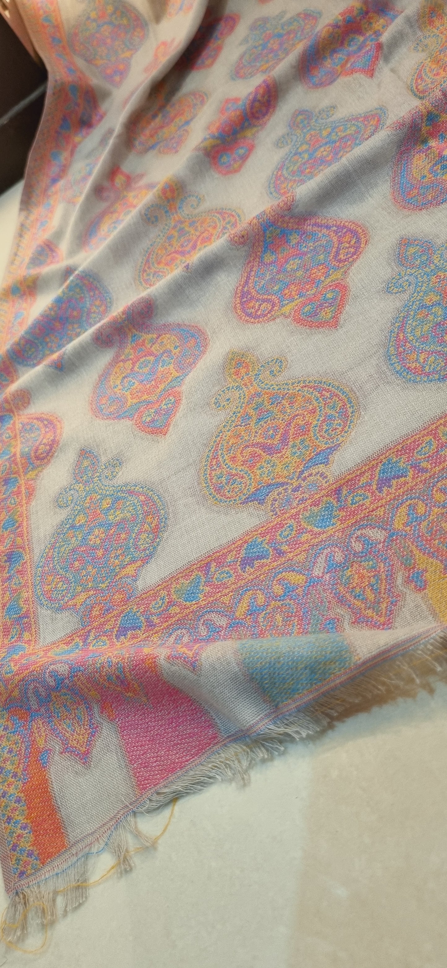 Woollen pashmina kaani shawls