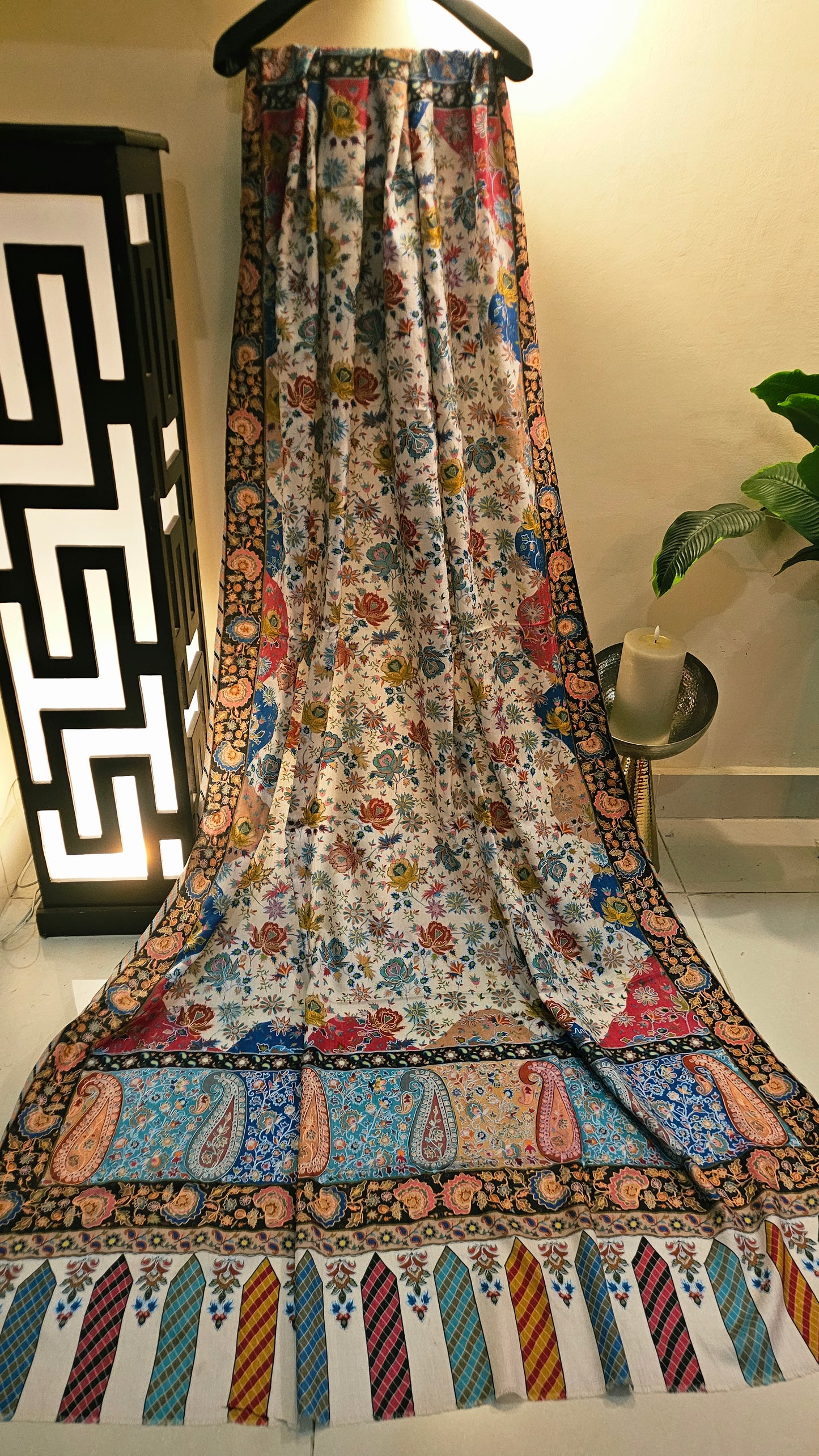 Reelkar embroidered:pashmina