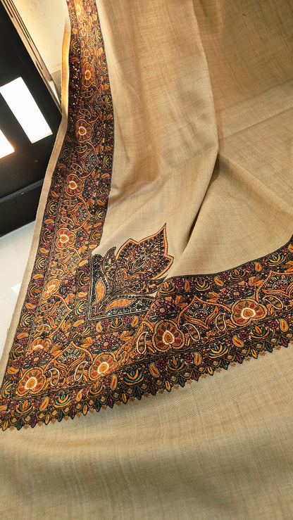 Papermachi embroidered: Pashmina