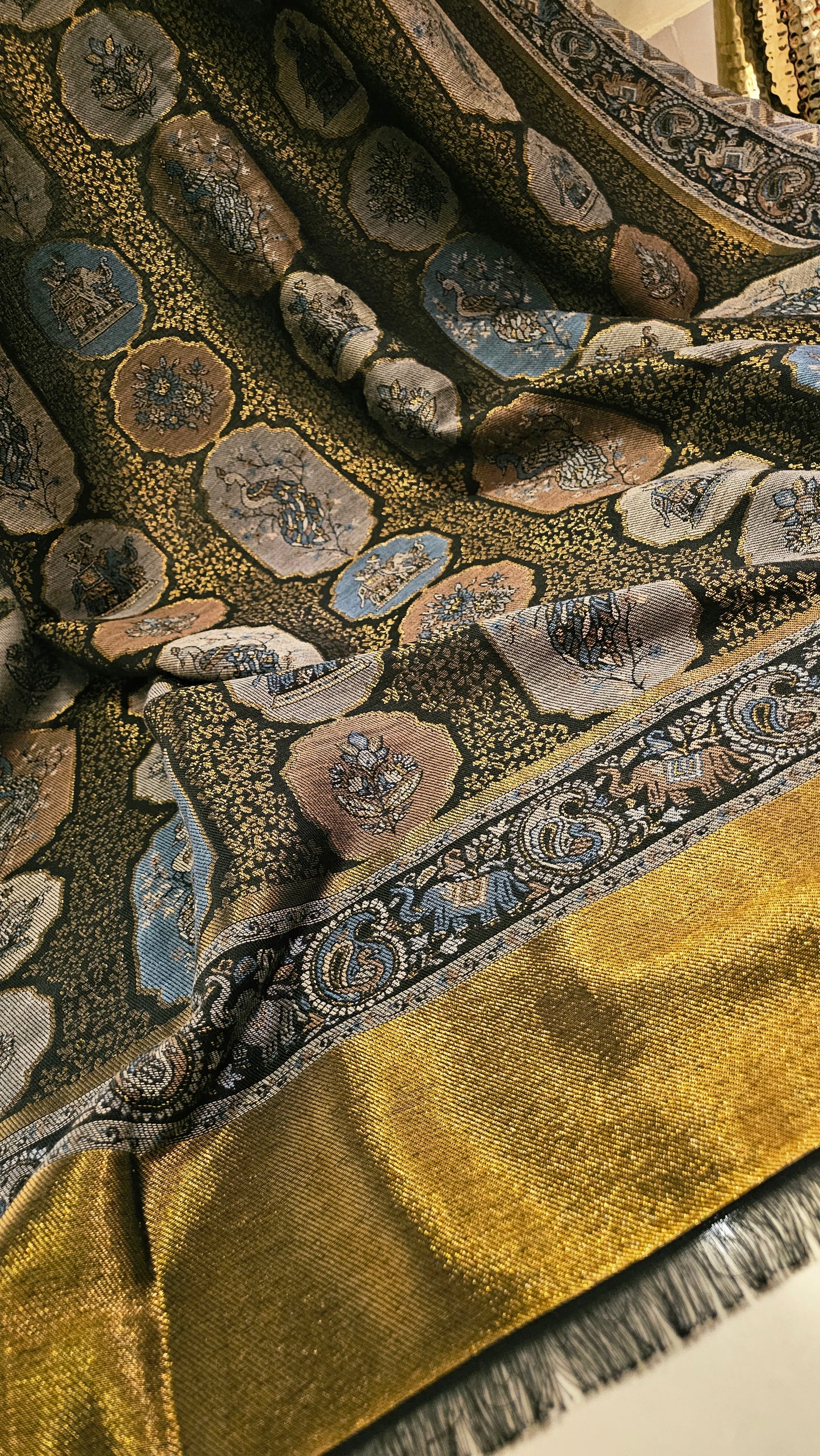 Moonlight kaani shawl: Pashmina