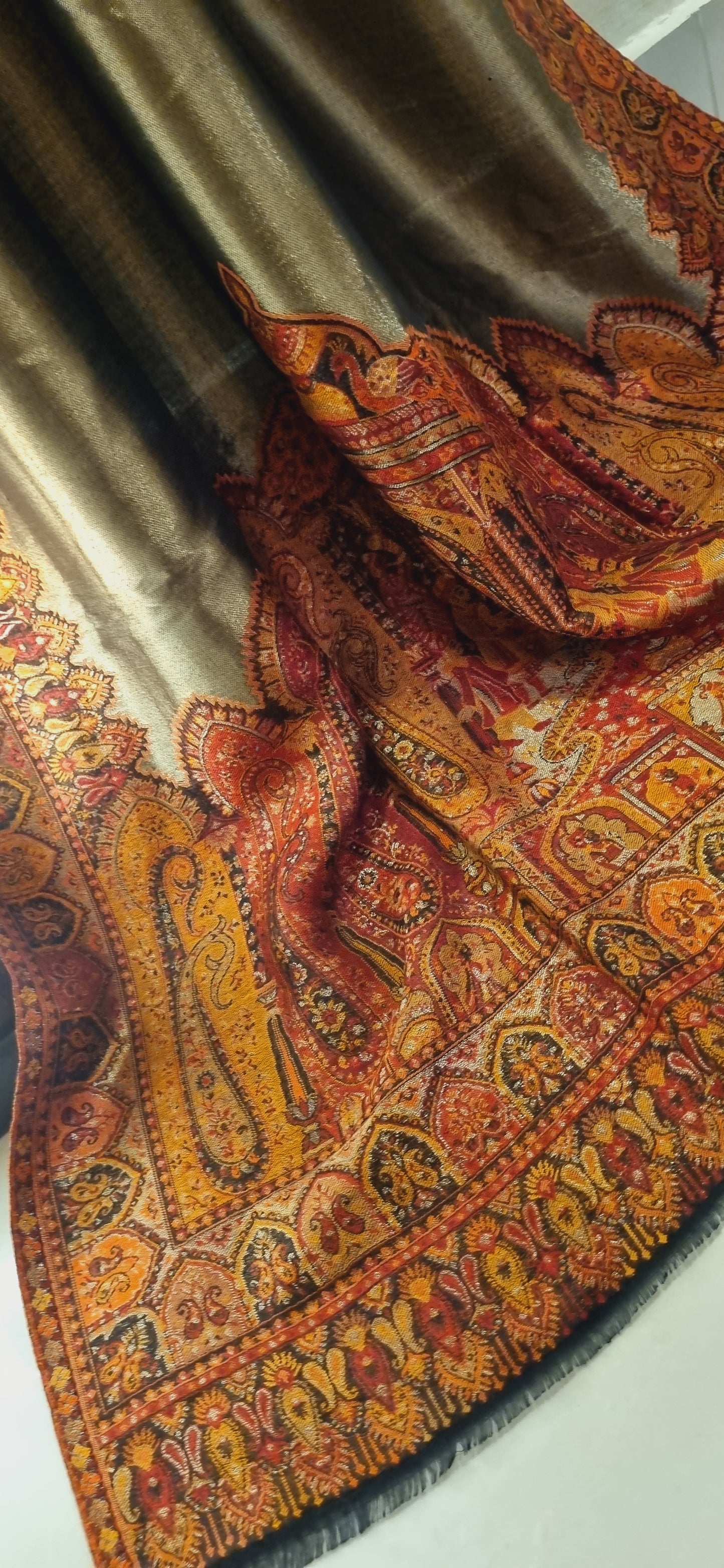Moonlight gandhara kaani reversible shawl