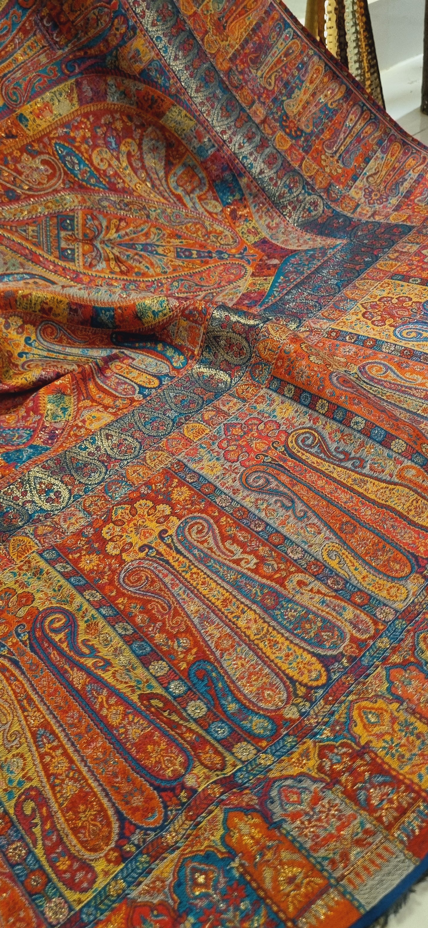 Shahjahani kaani shawl