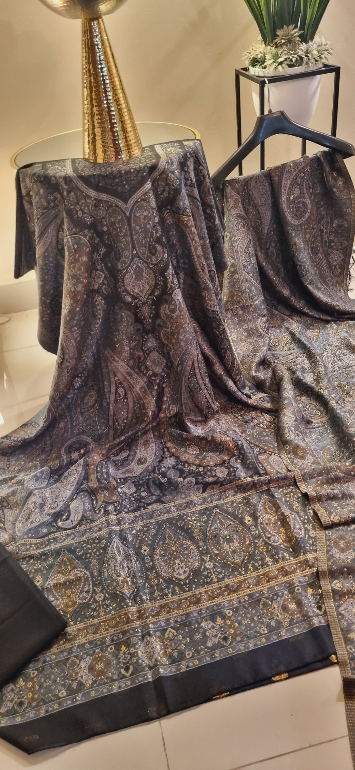Silk kaani suit