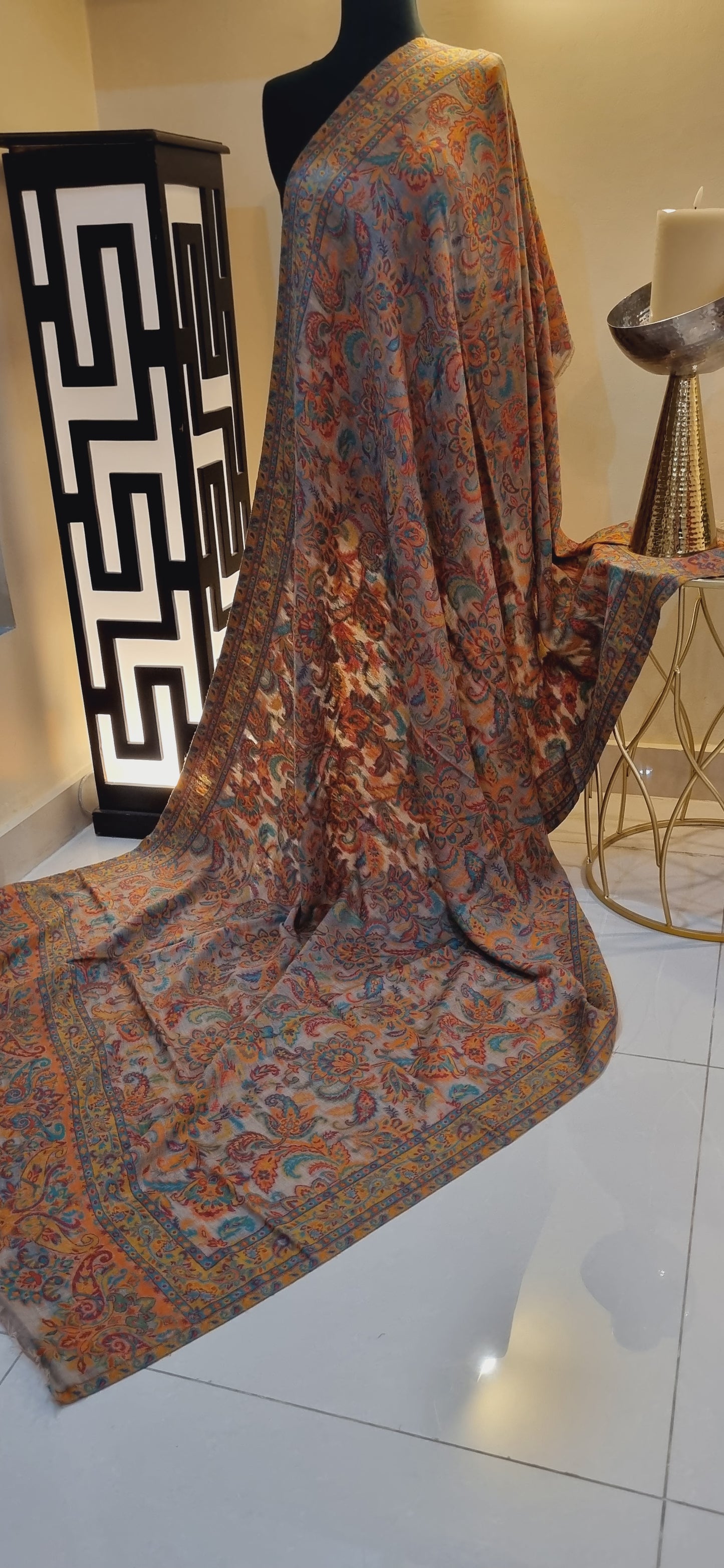 Toosh kaani shawl