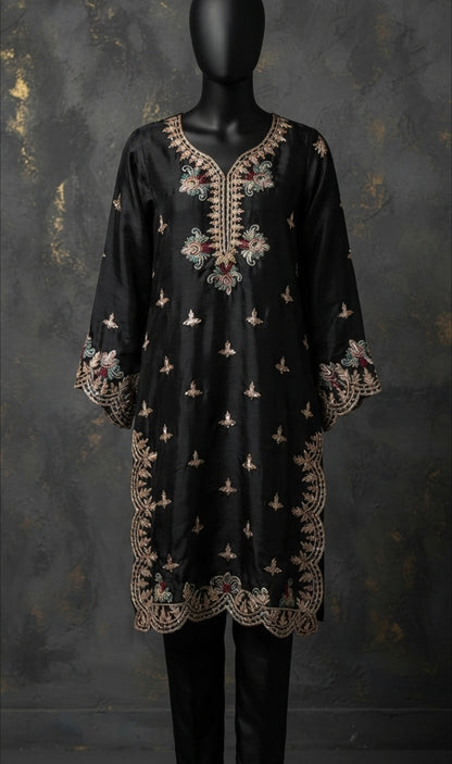 Embroidered pret: silk