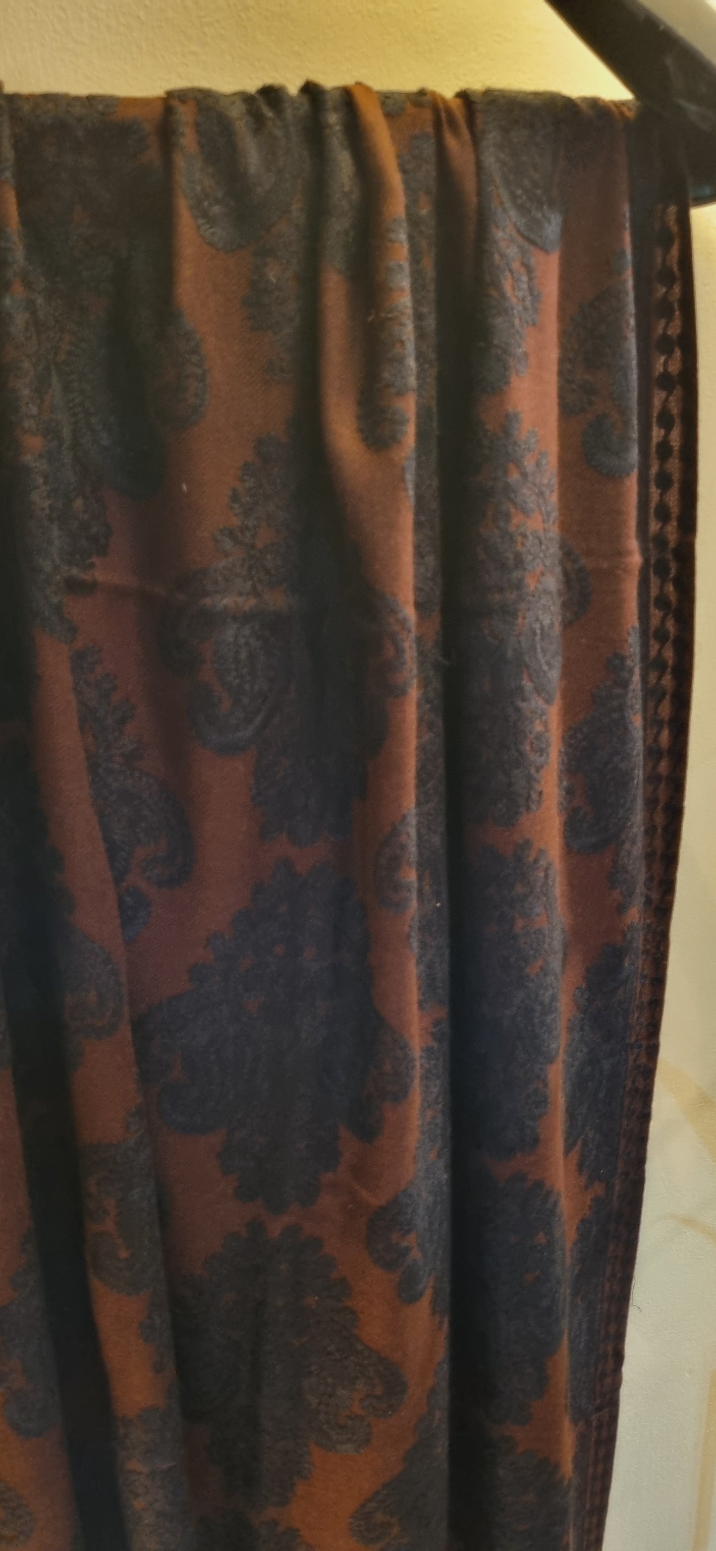 Embroidered minishawl pashmina