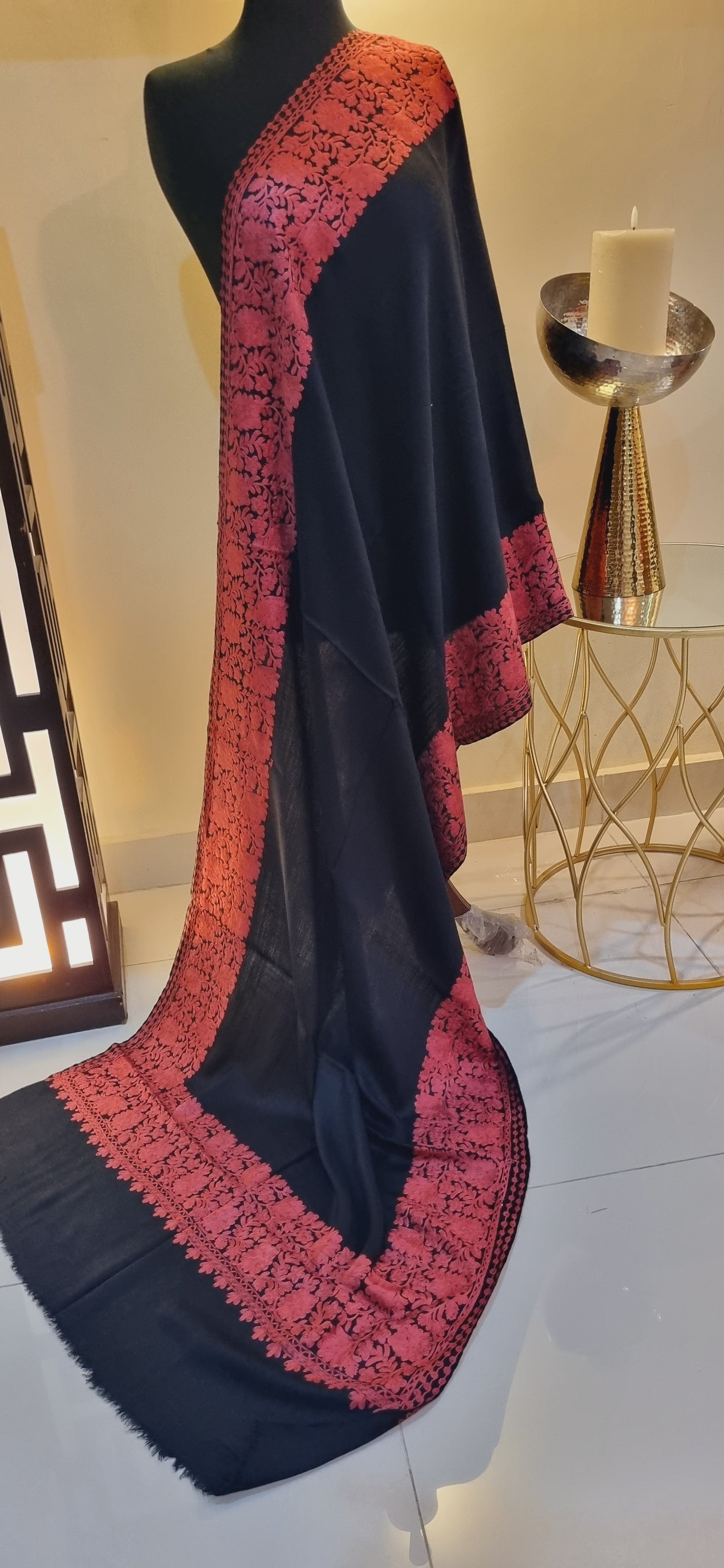 Embroidered minishawl