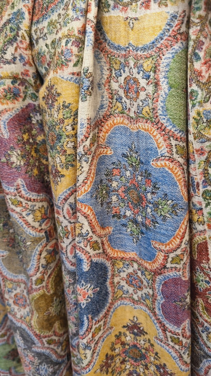 Kaani shawl pashmina