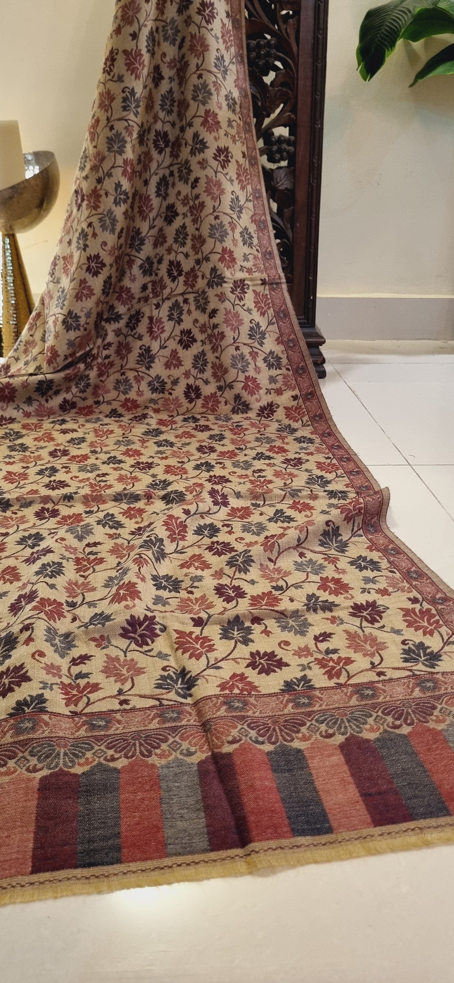 Woollen pashmina kaani shawl