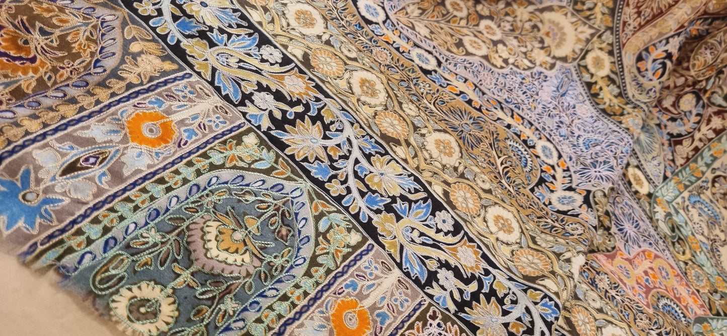 Reelkar embroidered pashmina