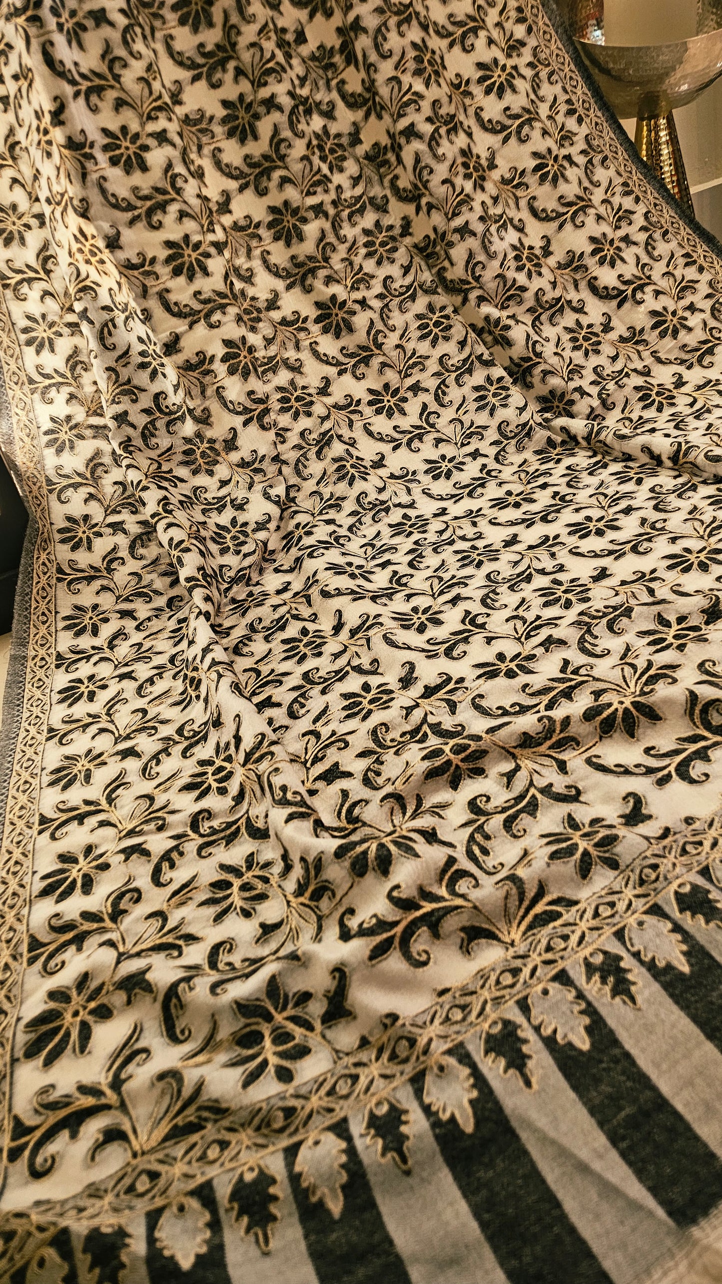 Reelkar kaani shawl: toosh