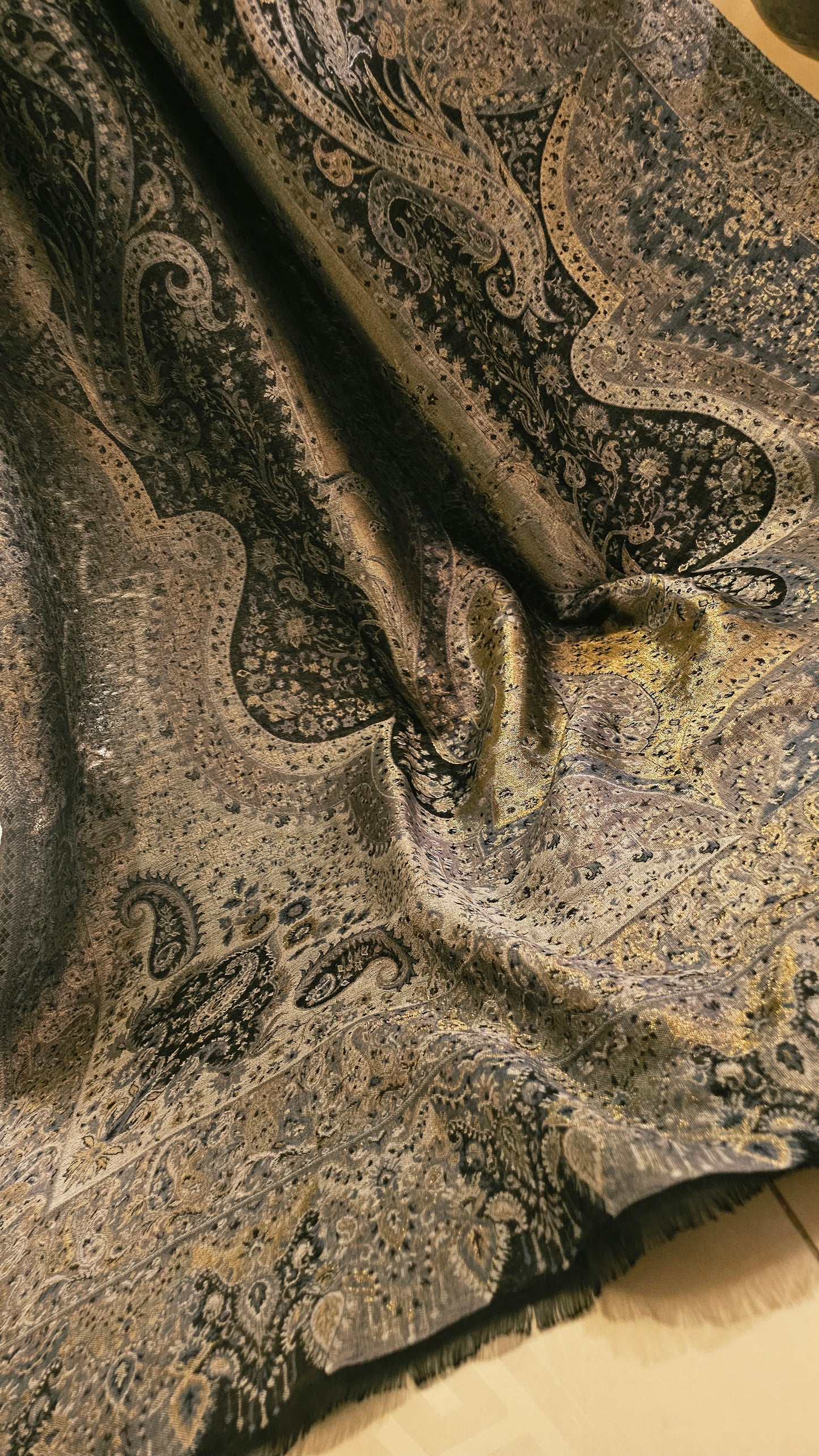 Gandhara reversible kaani: shawl