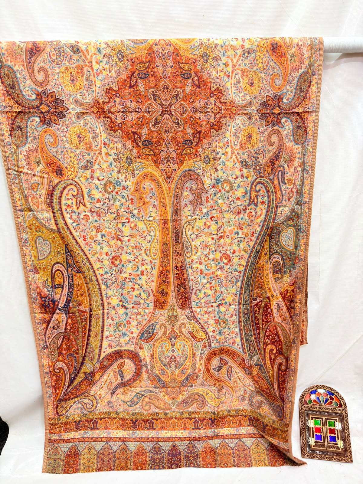 Kaani dupata: Silk