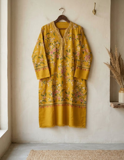 Embroidered kurta: Pashmina