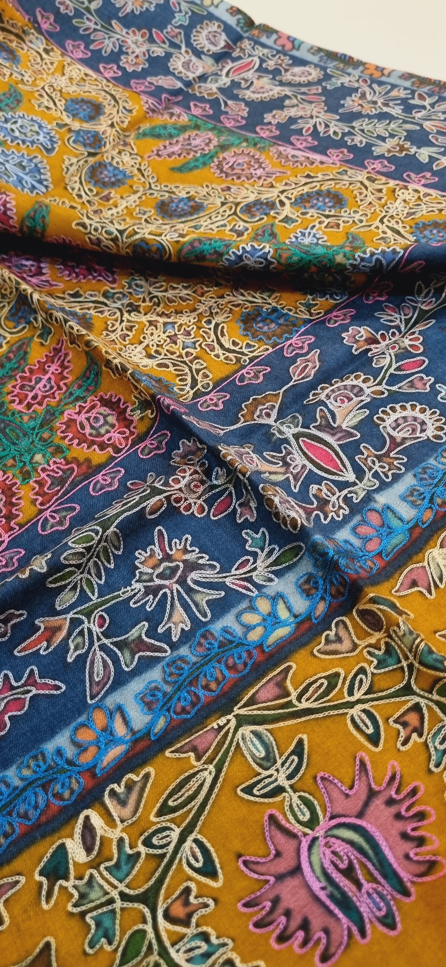 Reelkar embroidered pashmina shawl