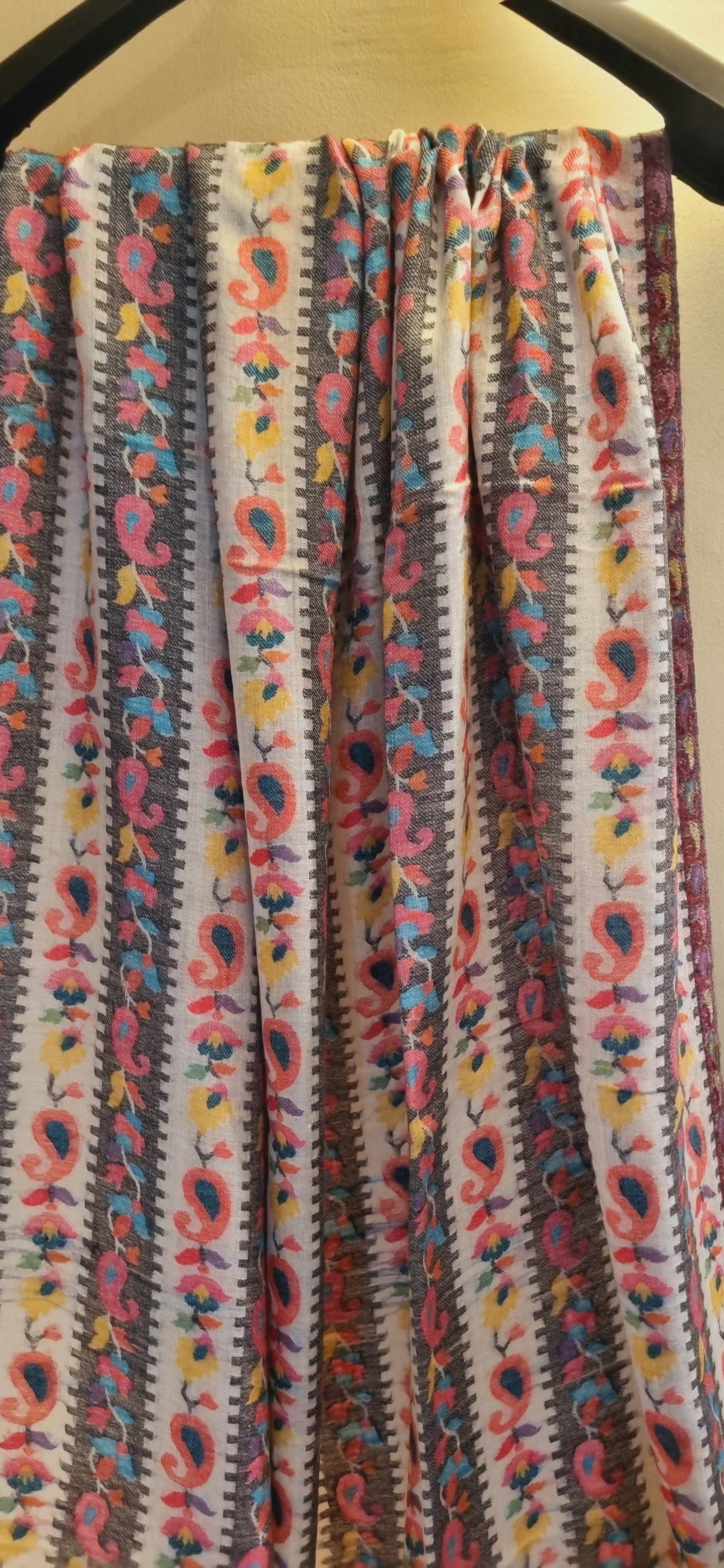 Toosh kaani shawl