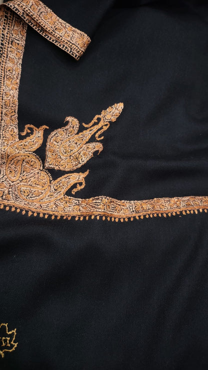 Sui Embroidered shawl