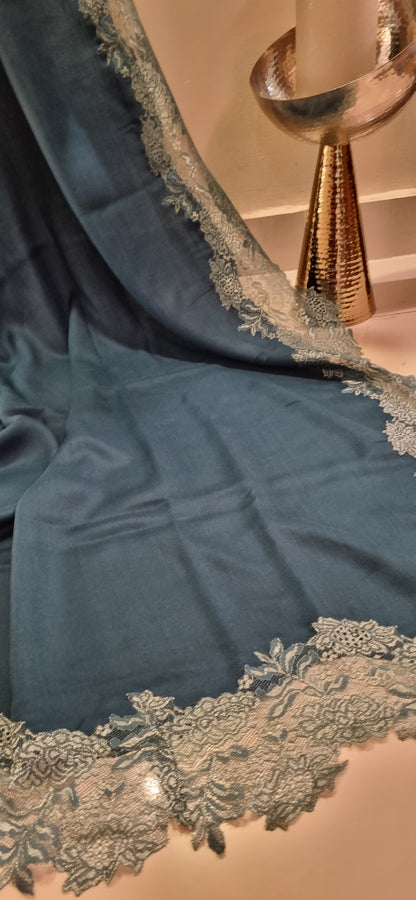 Pashmina chantilly shawl