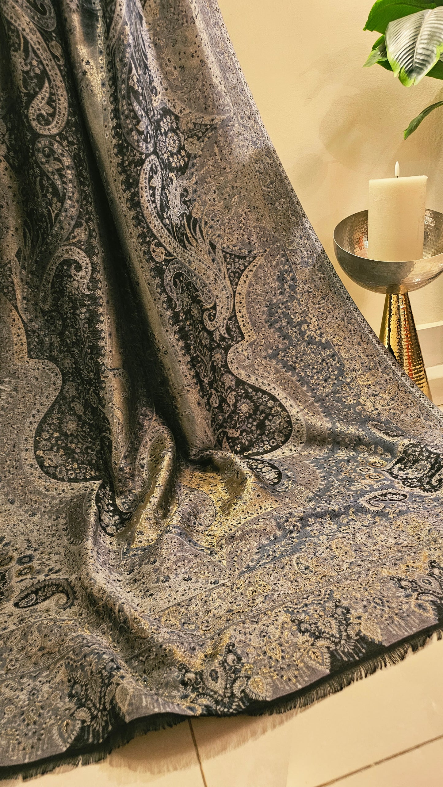 Gandhara reversible kaani: shawl