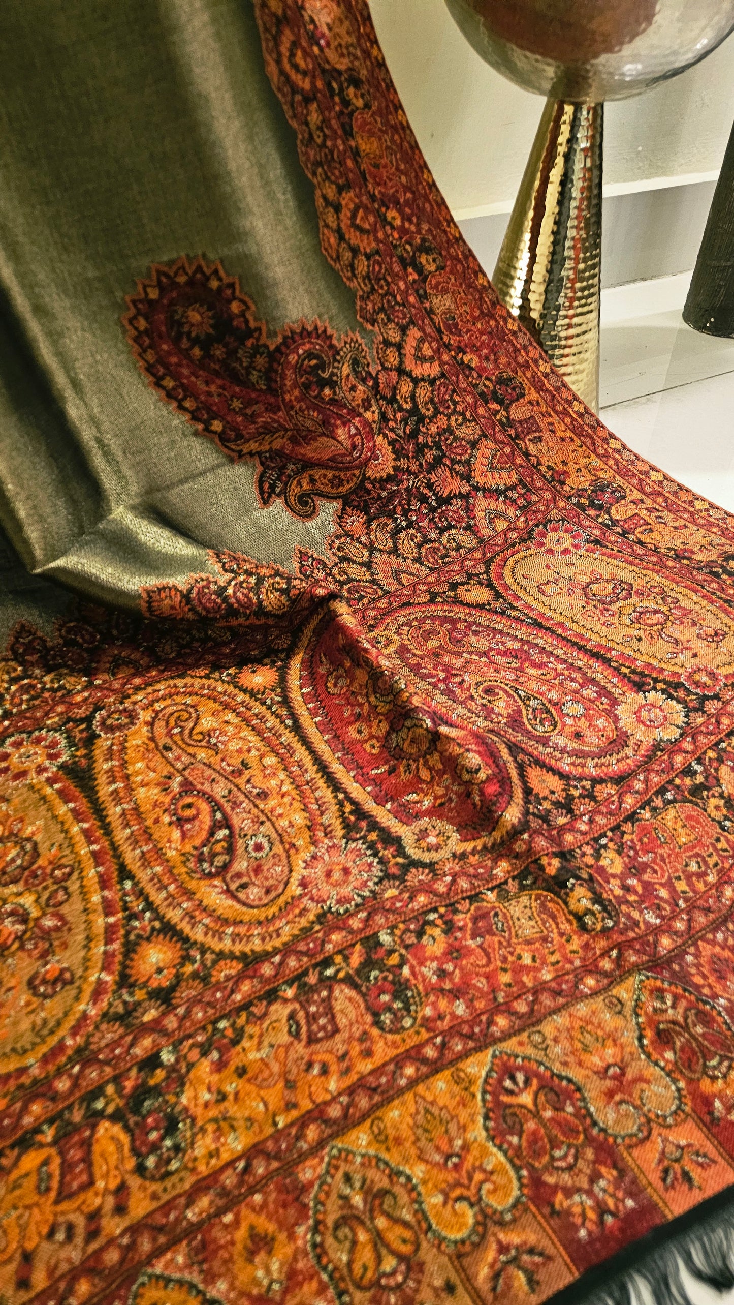 Reversible moonlight kaani: shawl
