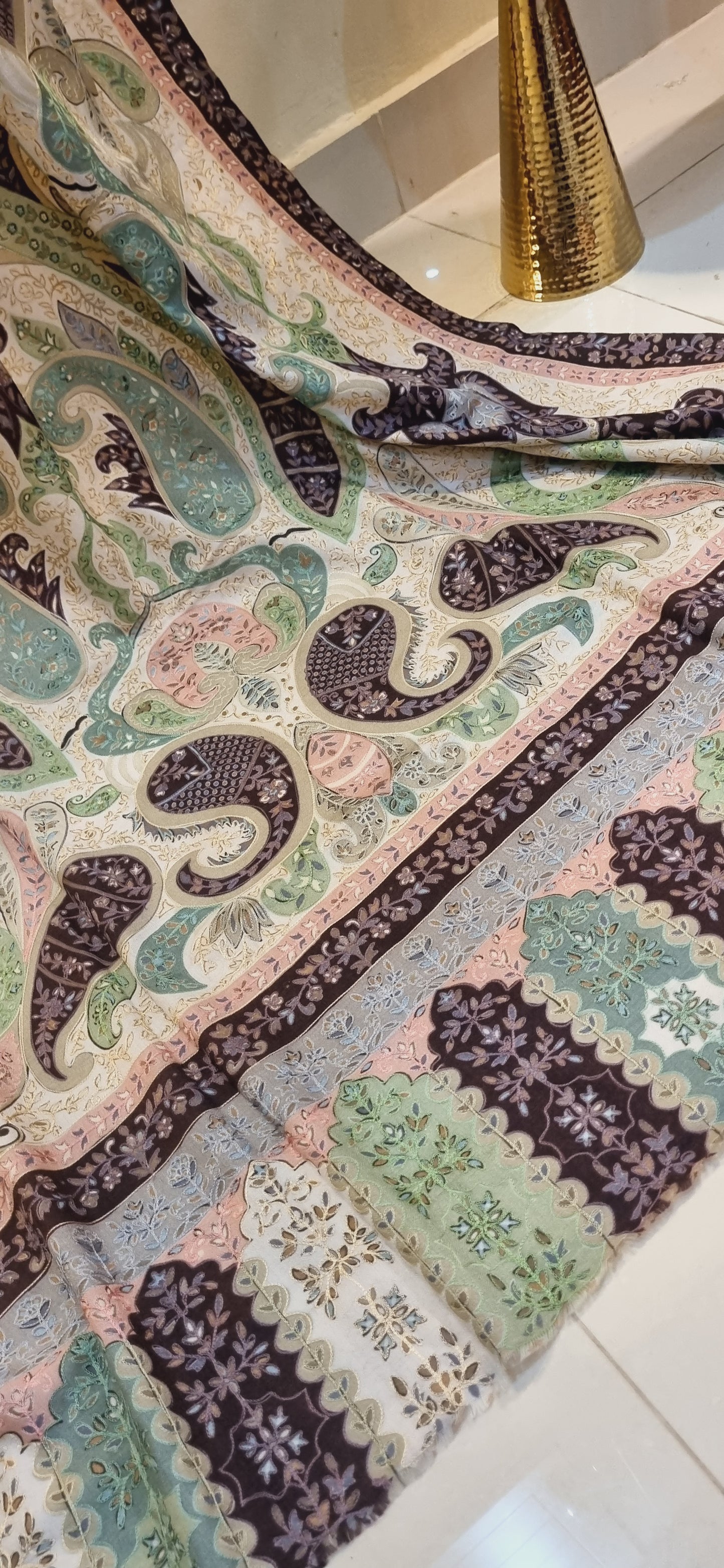 Reelkar embroidered pashmina shawl