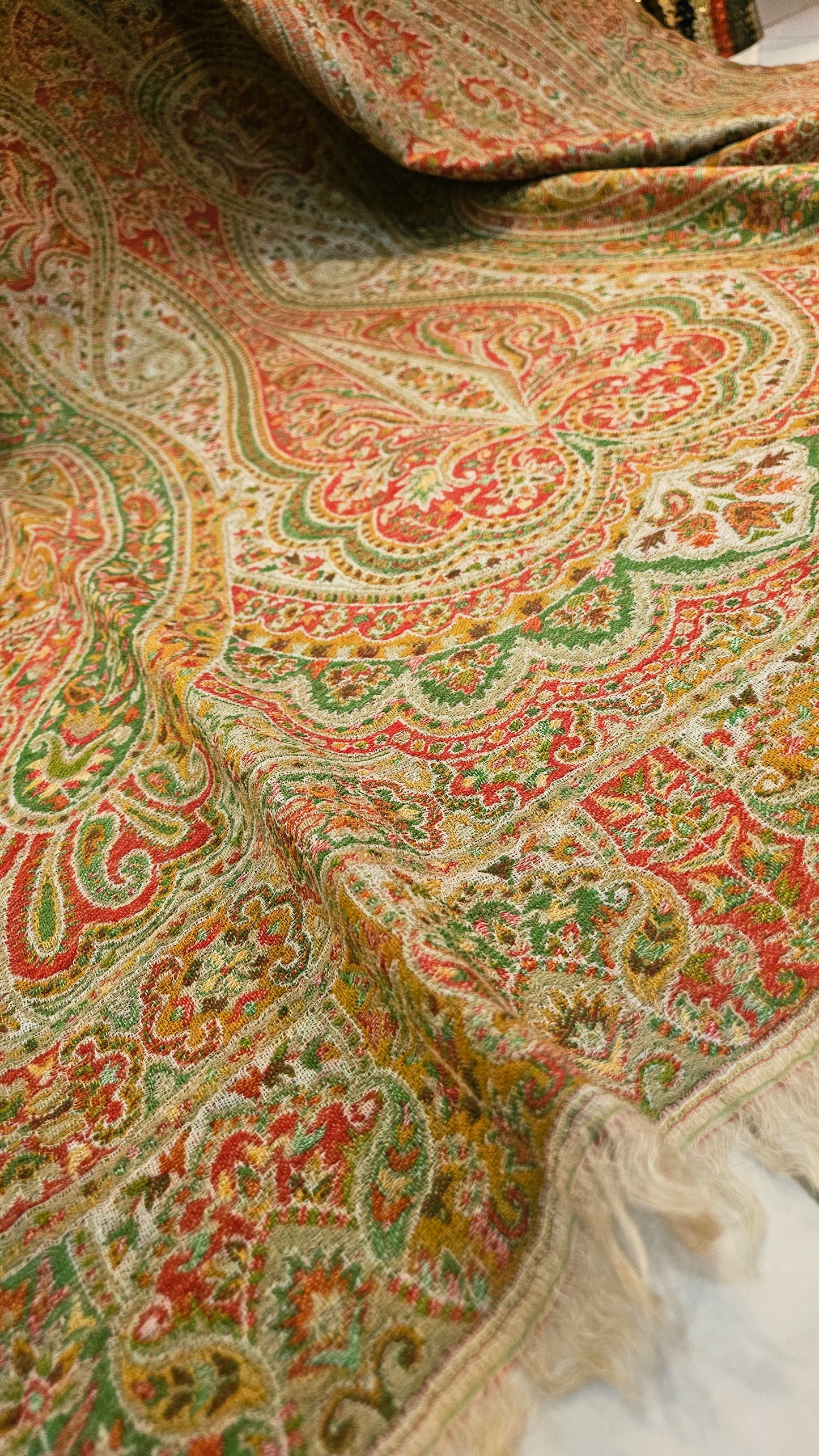 Reversible persian kaani: Pashmina